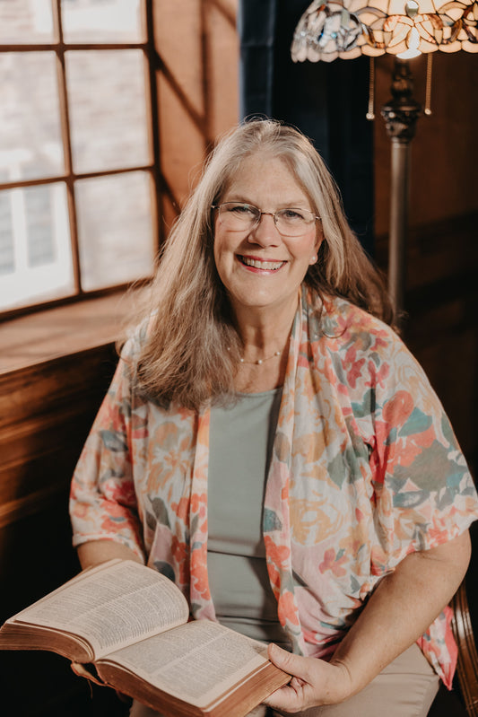 The Life of Christ through the Eyes of Mary with Kimberly Hahn (Spring)